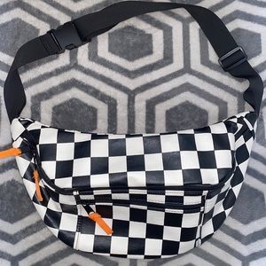 URBAN OUTFITTERS FANNY PACK